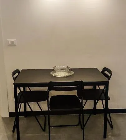 Numero 5 Apartment *